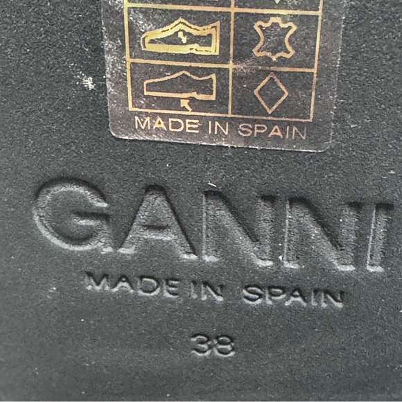 Ganni Embellished Leather Mary Jane Pumps Square Toe Chunky Size 38 = Size 8 - Picture 12 of 15